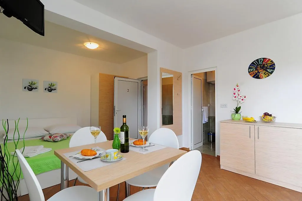 Apartments Ka - Ro Bibinje Πανσιόν