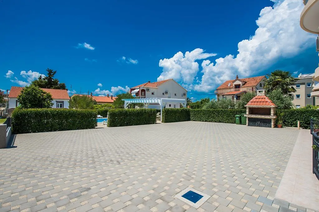 Apartments Ka - Ro Bibinje Πανσιόν
